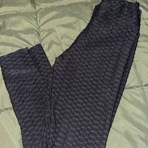 Women’s leggings. Size small.